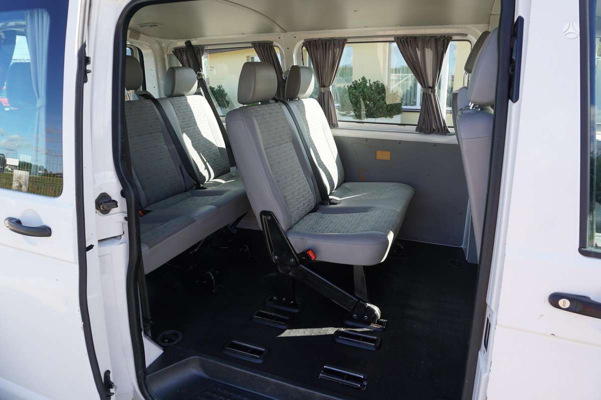 Volkswagen Transporter 2010 — photo 12
