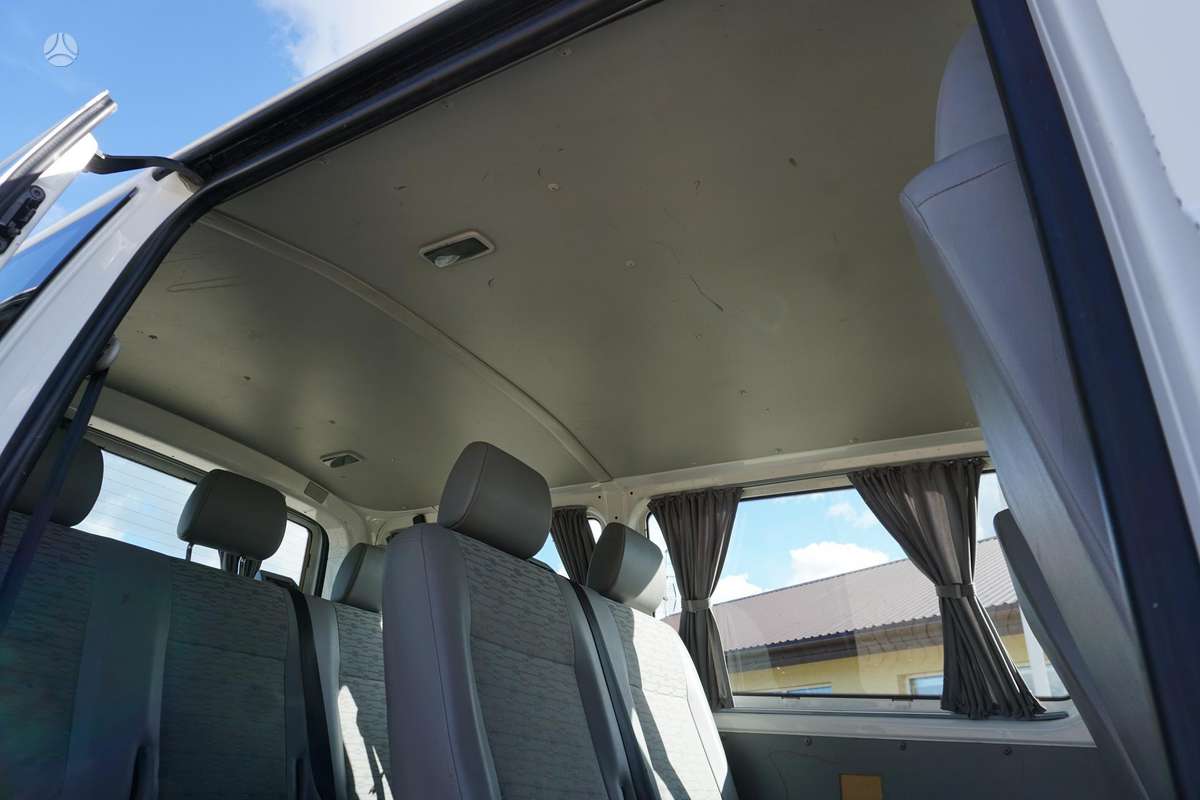 Volkswagen Transporter 2010 — photo 15