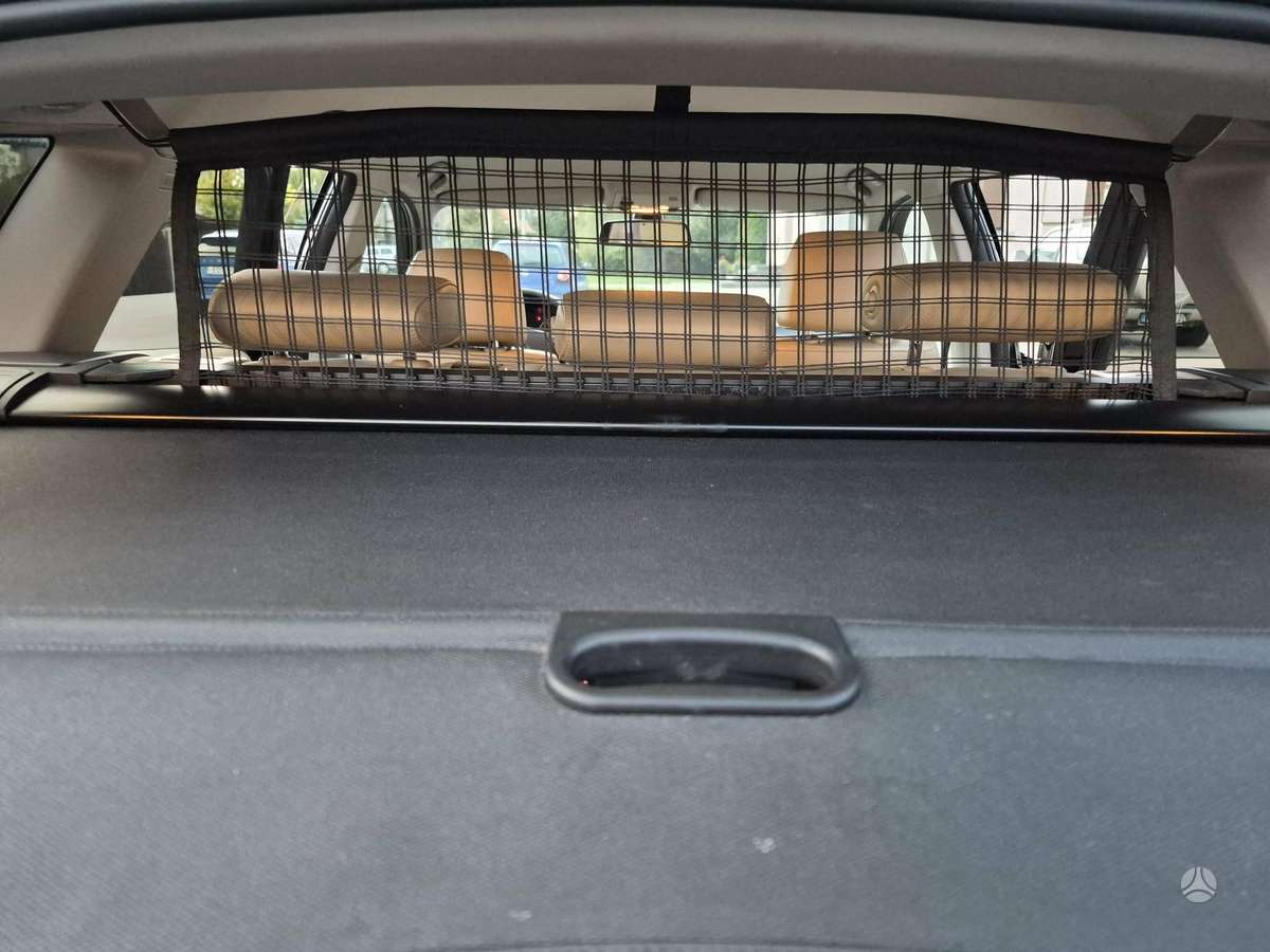 BMW 320 2010 — photo 10