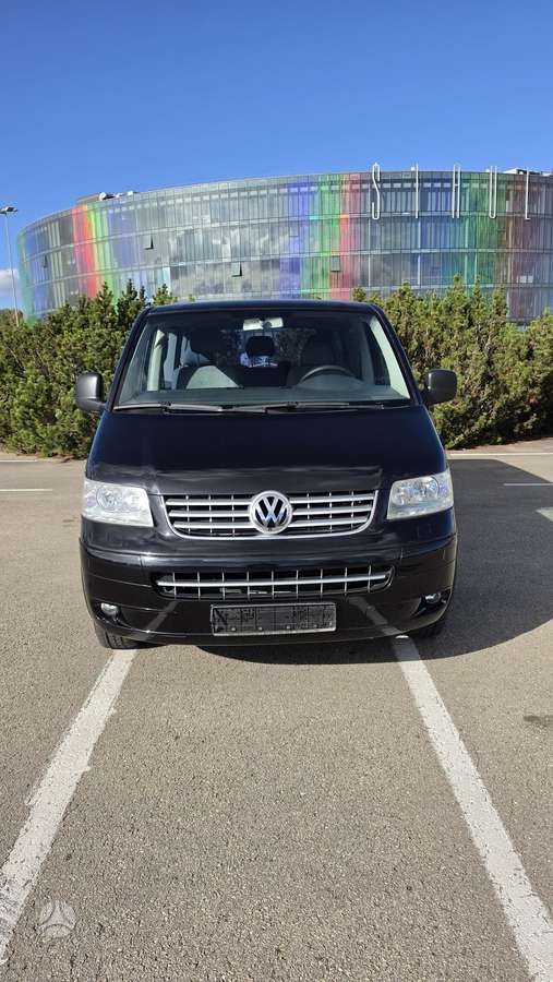 Volkswagen Caravelle 2006 — салон