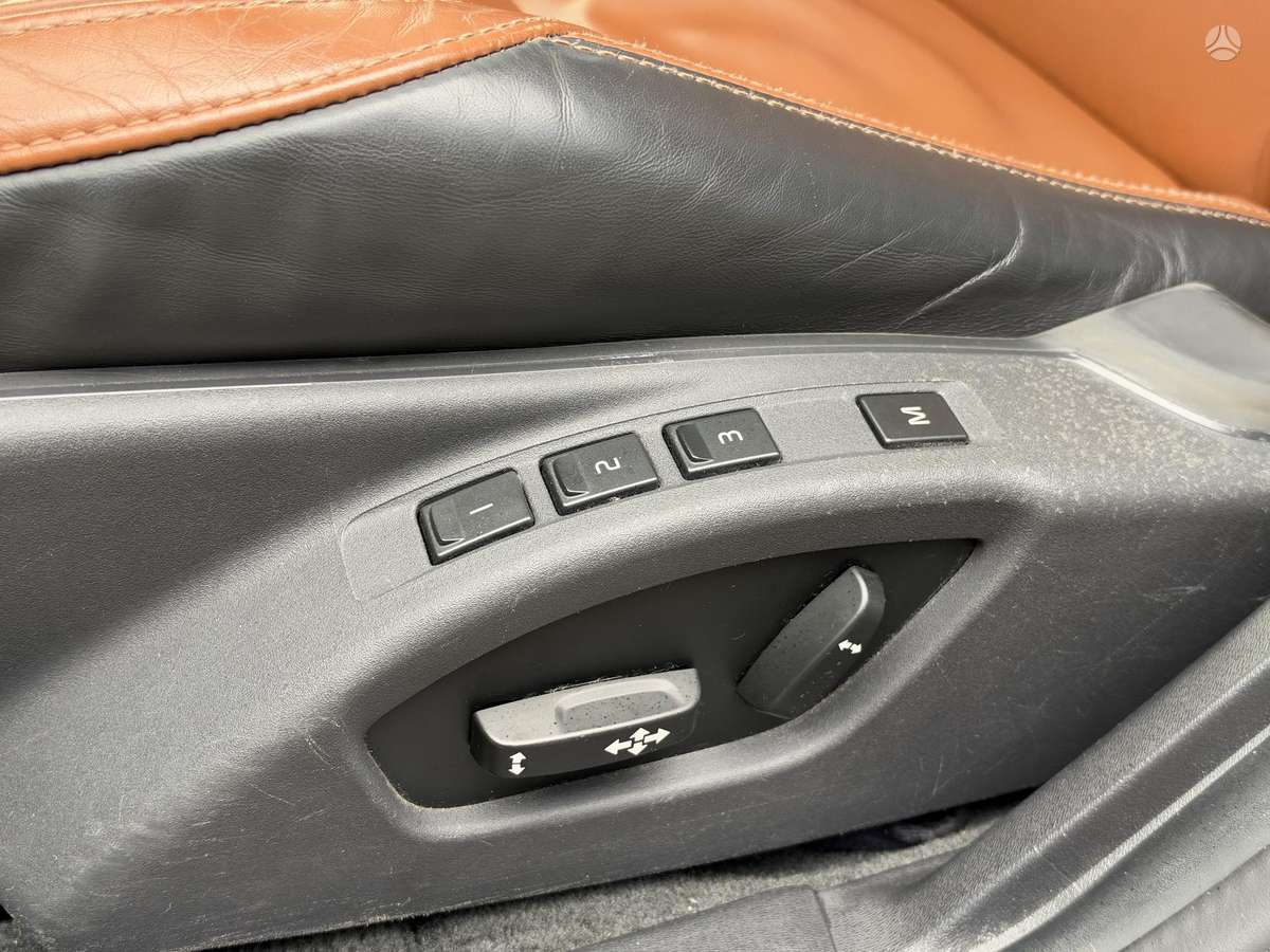 Volvo V60 2013 — photo 29