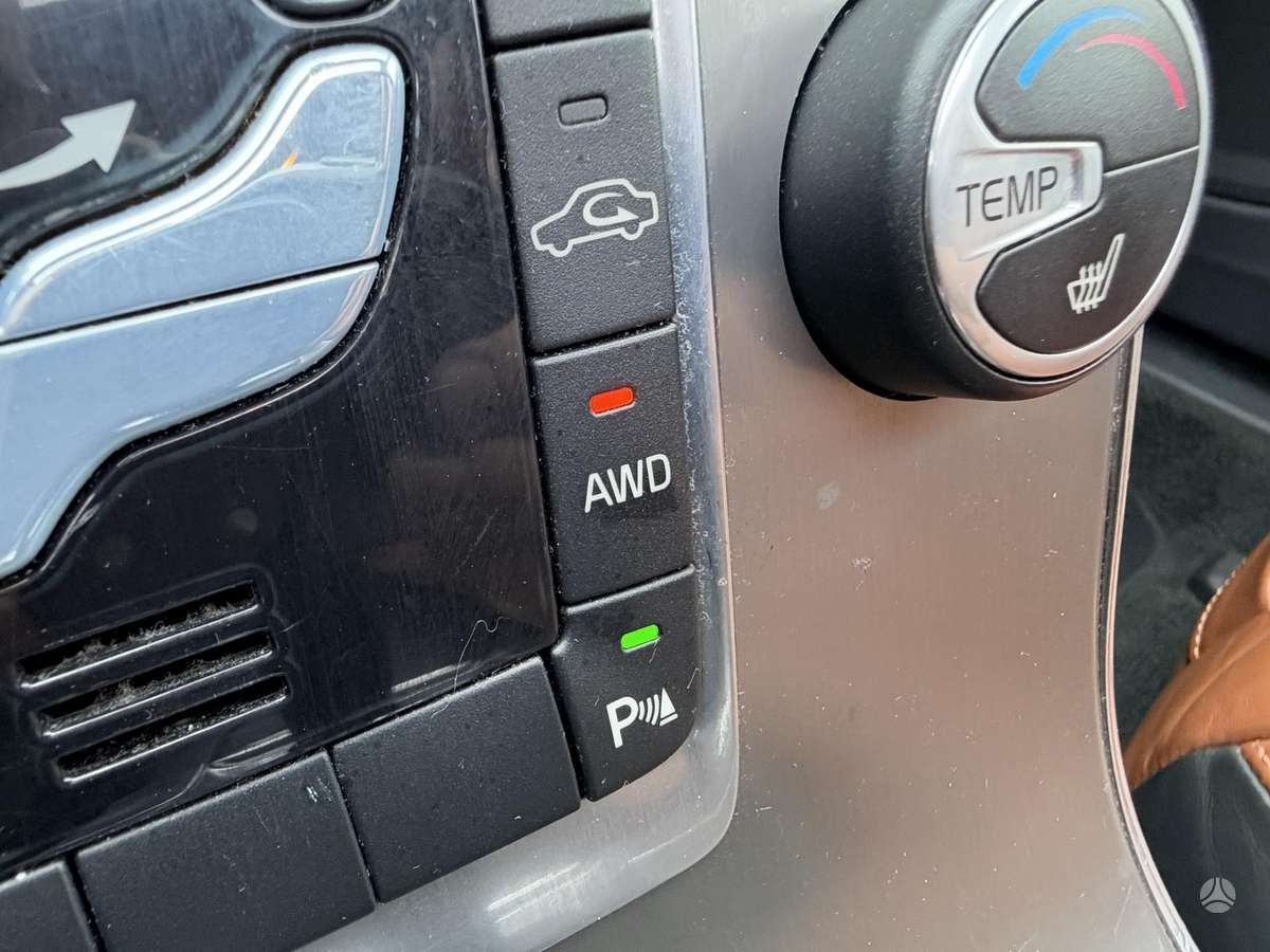 Volvo V60 2013 — photo 30