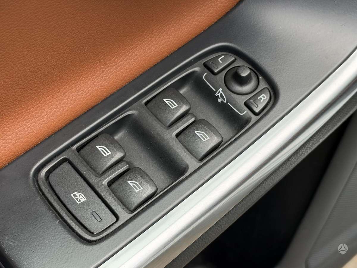Volvo V60 2013 — photo 33