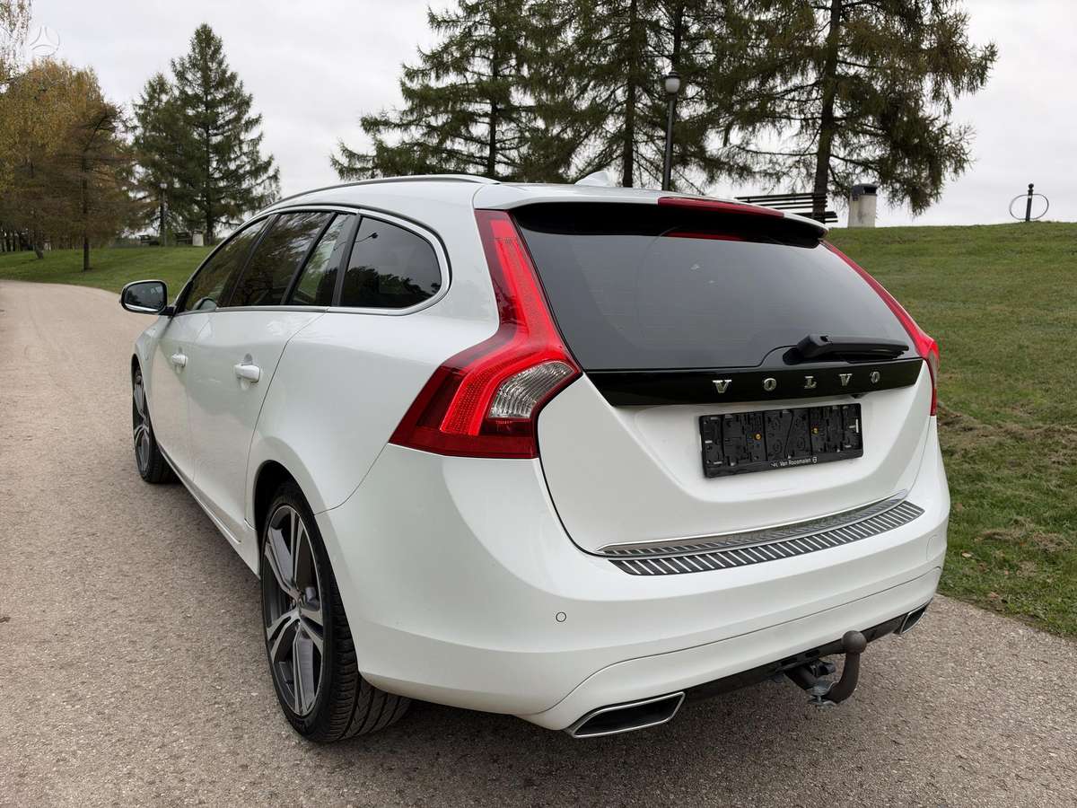 Volvo V60 2013 — photo 5