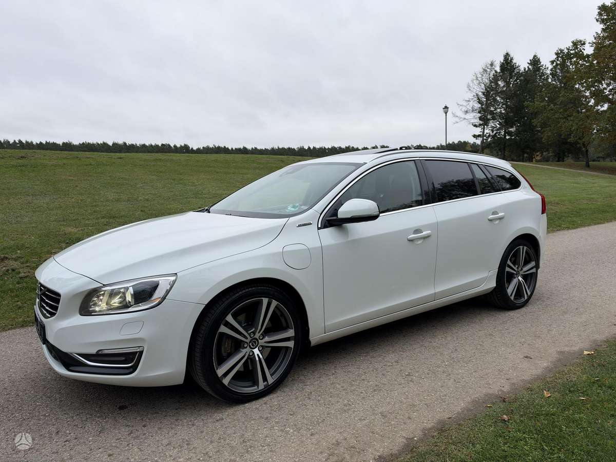 Volvo V60 2013 — photo 8