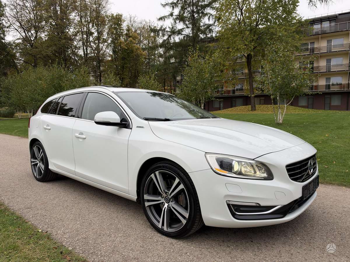 Volvo V60 2013 — photo 9