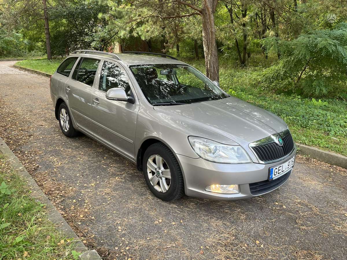 Skoda Octavia 2012 — салон