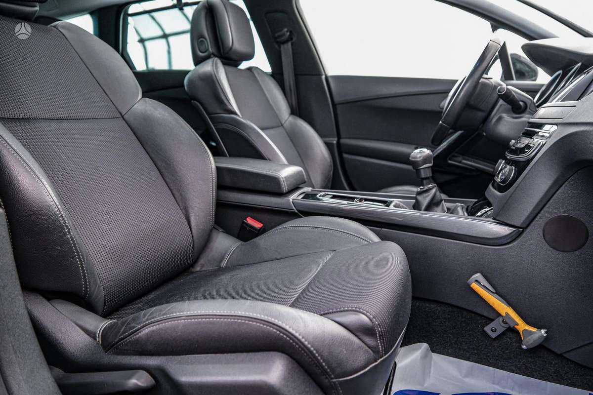 Peugeot 508 2015 — photo 11