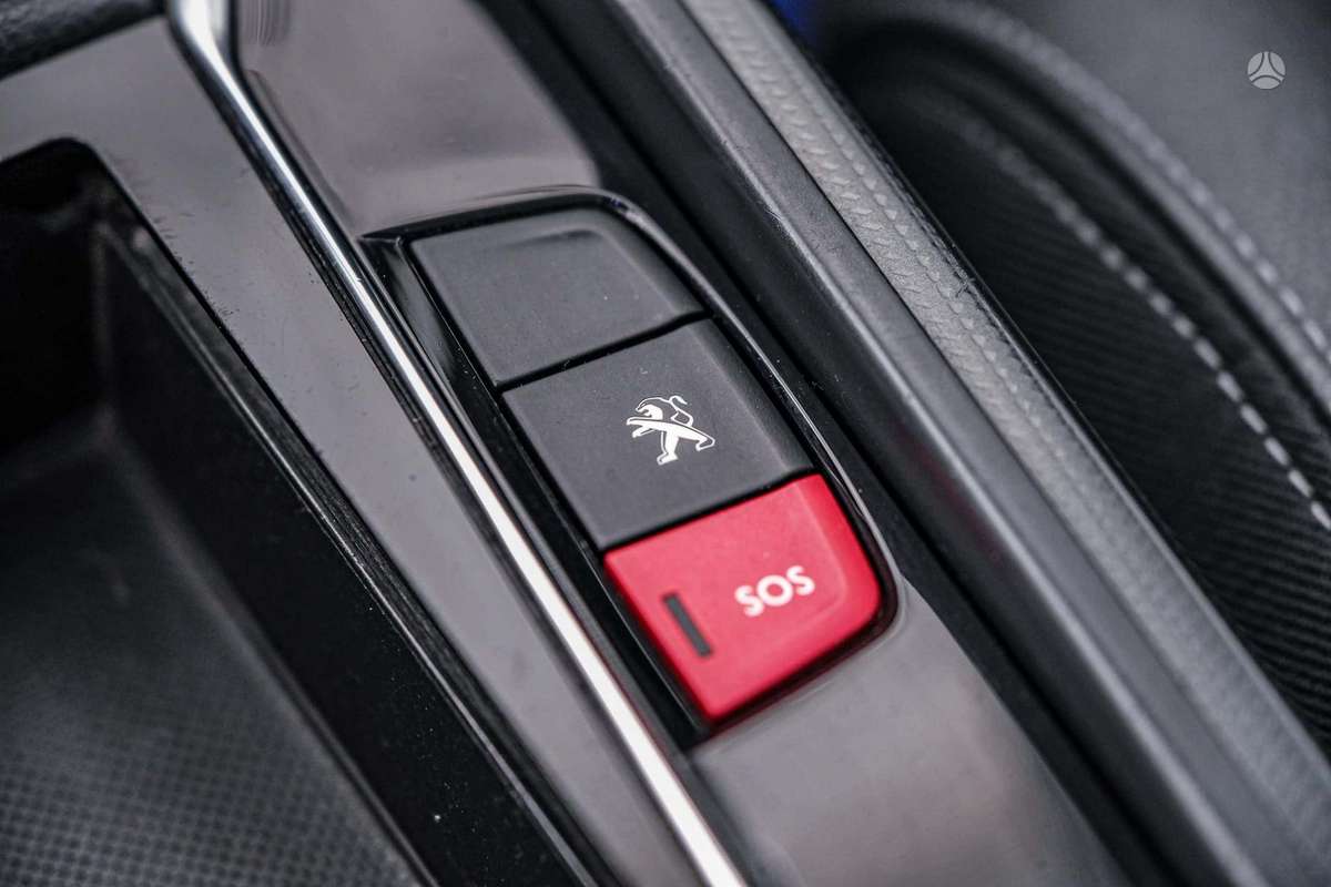 Peugeot 508 2015 — photo 28