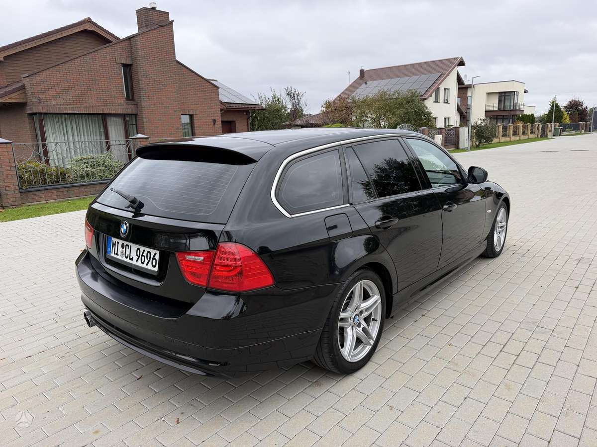 BMW 325 2010 — photo 5