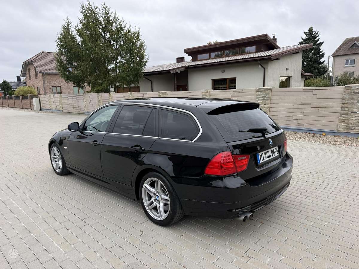 BMW 325 2010 — photo 7