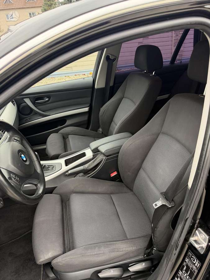 BMW 325 2010 — photo 9