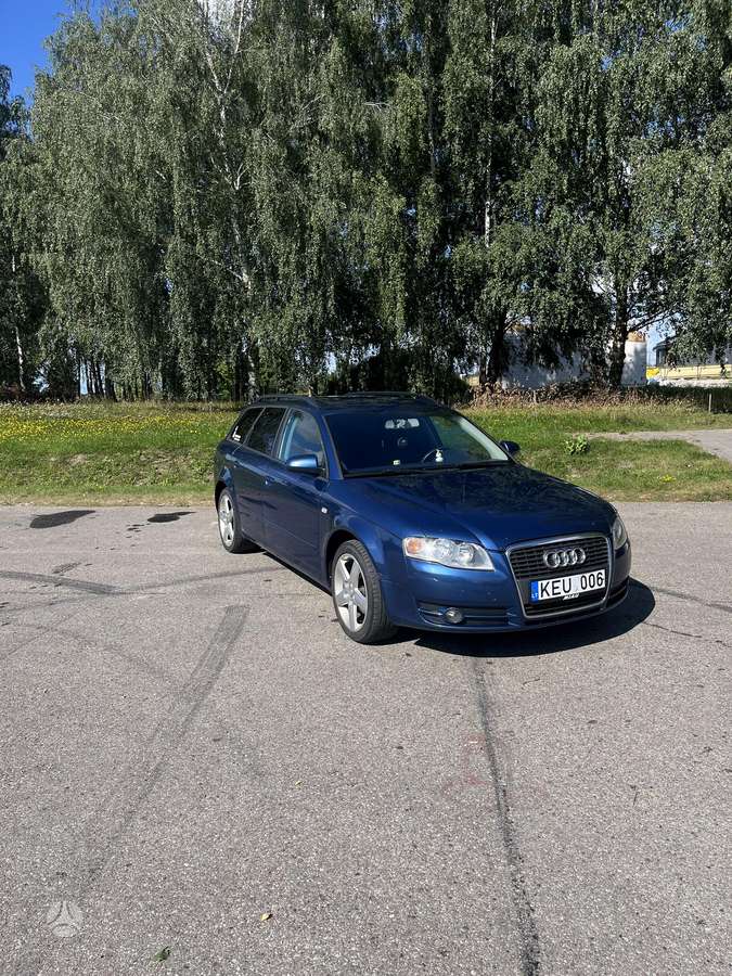 Audi A4 2005 — вигляд ззаду