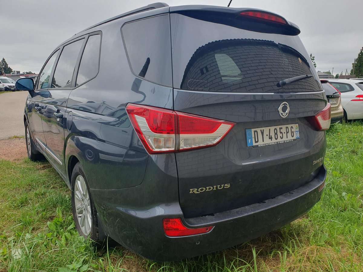 SsangYong Rodius 2015 — фото 5