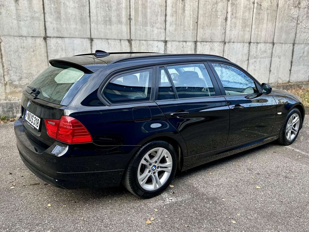 BMW 320 2011 — photo 10