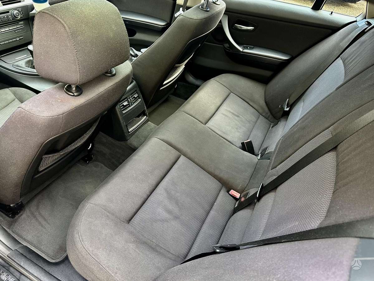 BMW 320 2011 — photo 23