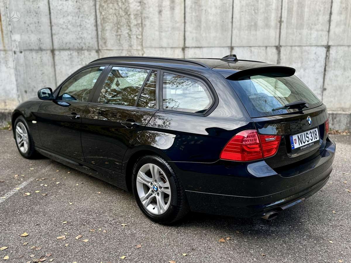 BMW 320 2011 — engine 1995 cm³, 143 HP (105kW)