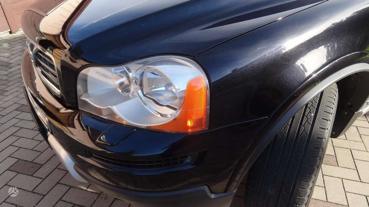 Volvo XC90 2010 — photo 17