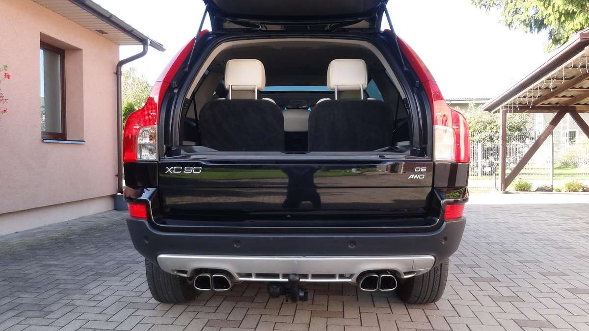 Volvo XC90 2010 — photo 20