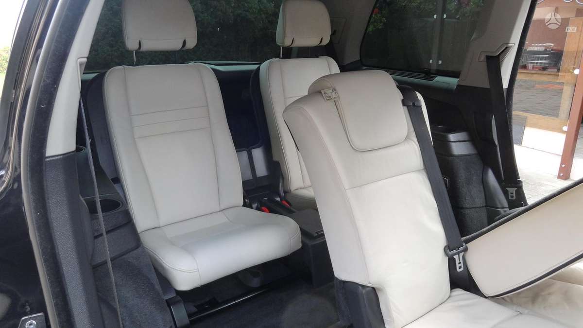 Volvo XC90 2010 — photo 28