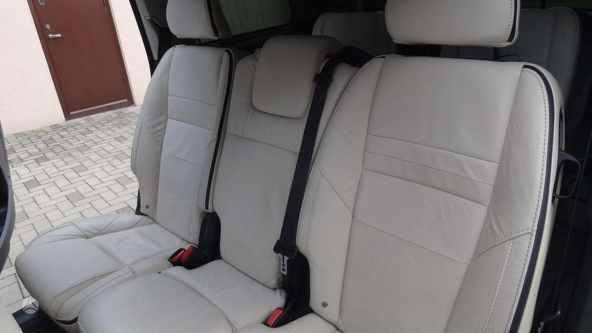 Volvo XC90 2010 — photo 31