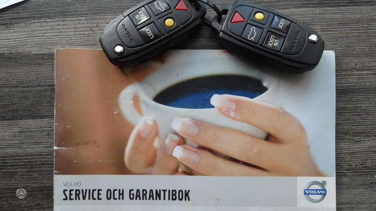 Volvo XC90 2010 — photo 55