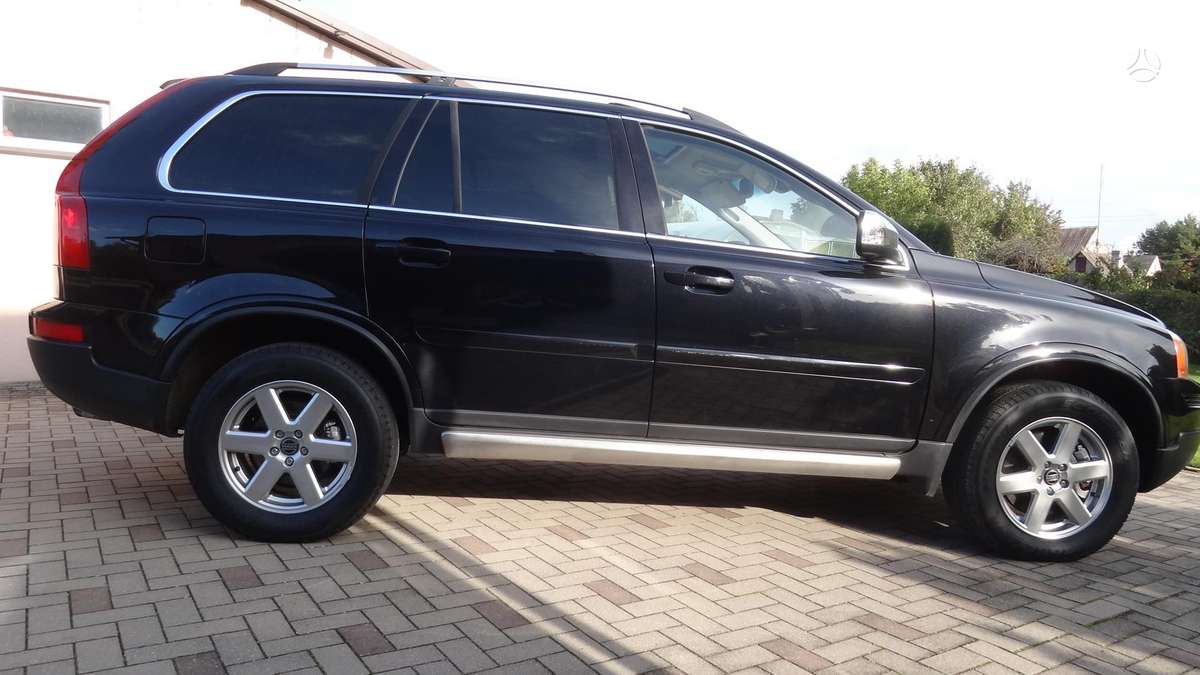 Volvo XC90 2010 — photo 8