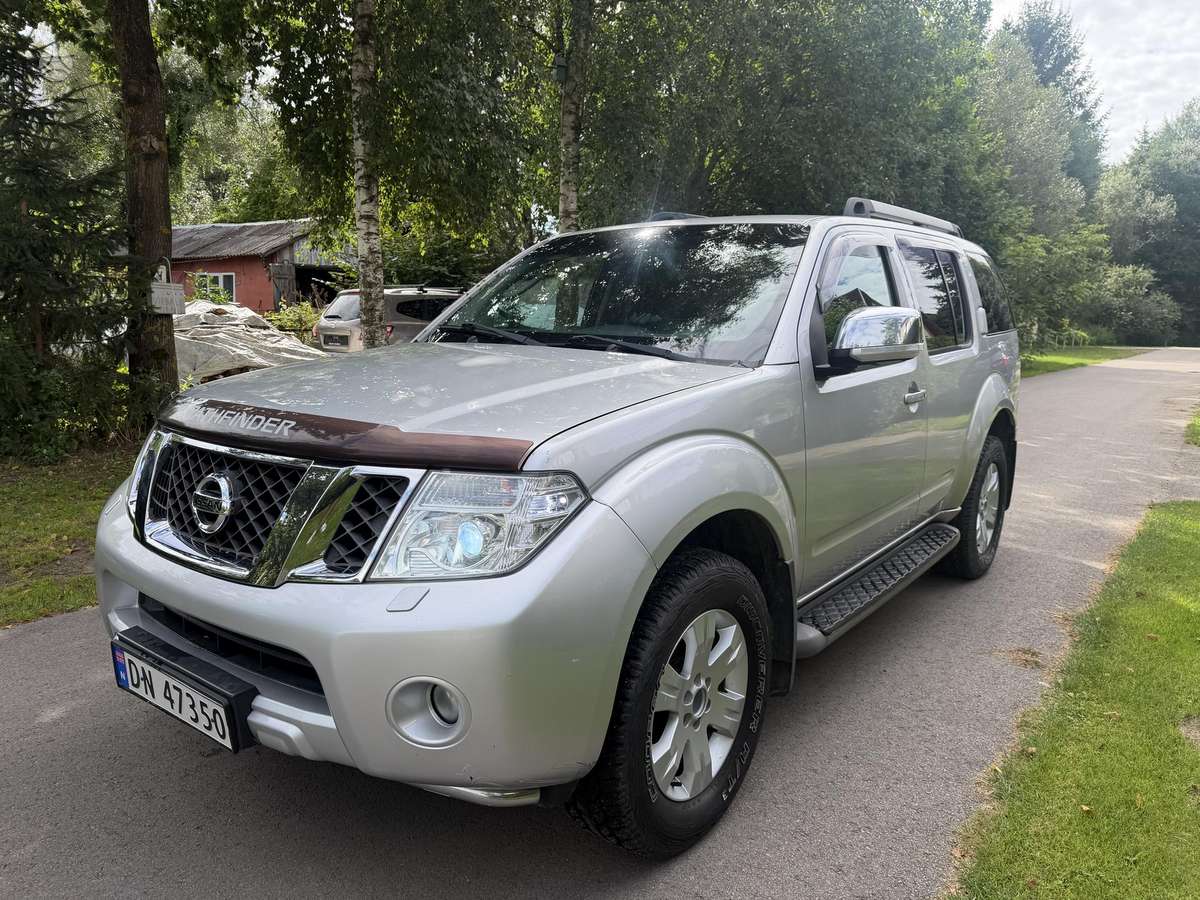 Nissan Pathfinder 2010 — авто для ЗСУ з Європи