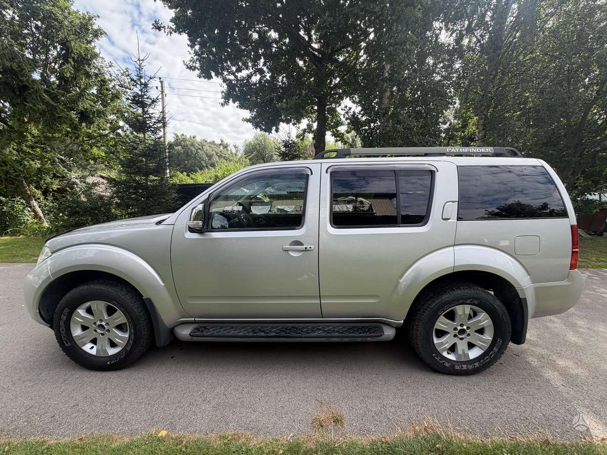 Nissan Pathfinder 2010 — двигун 2488 cm³, 190 HP (140kW)