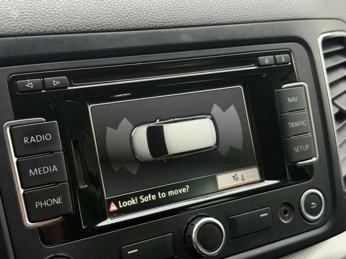 Volkswagen Sharan 2013 — photo 11