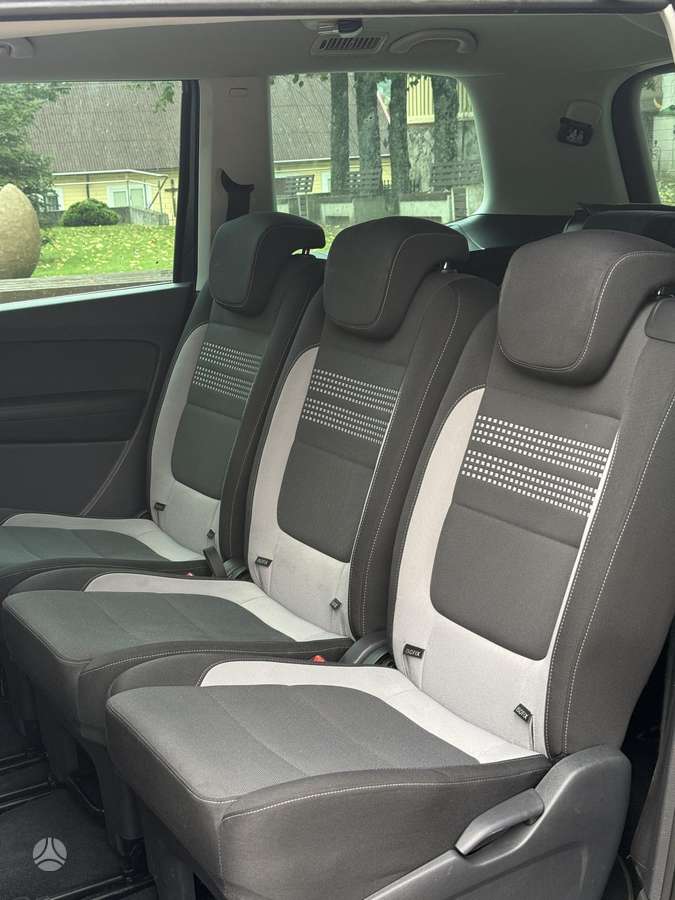 Volkswagen Sharan 2013 — photo 19