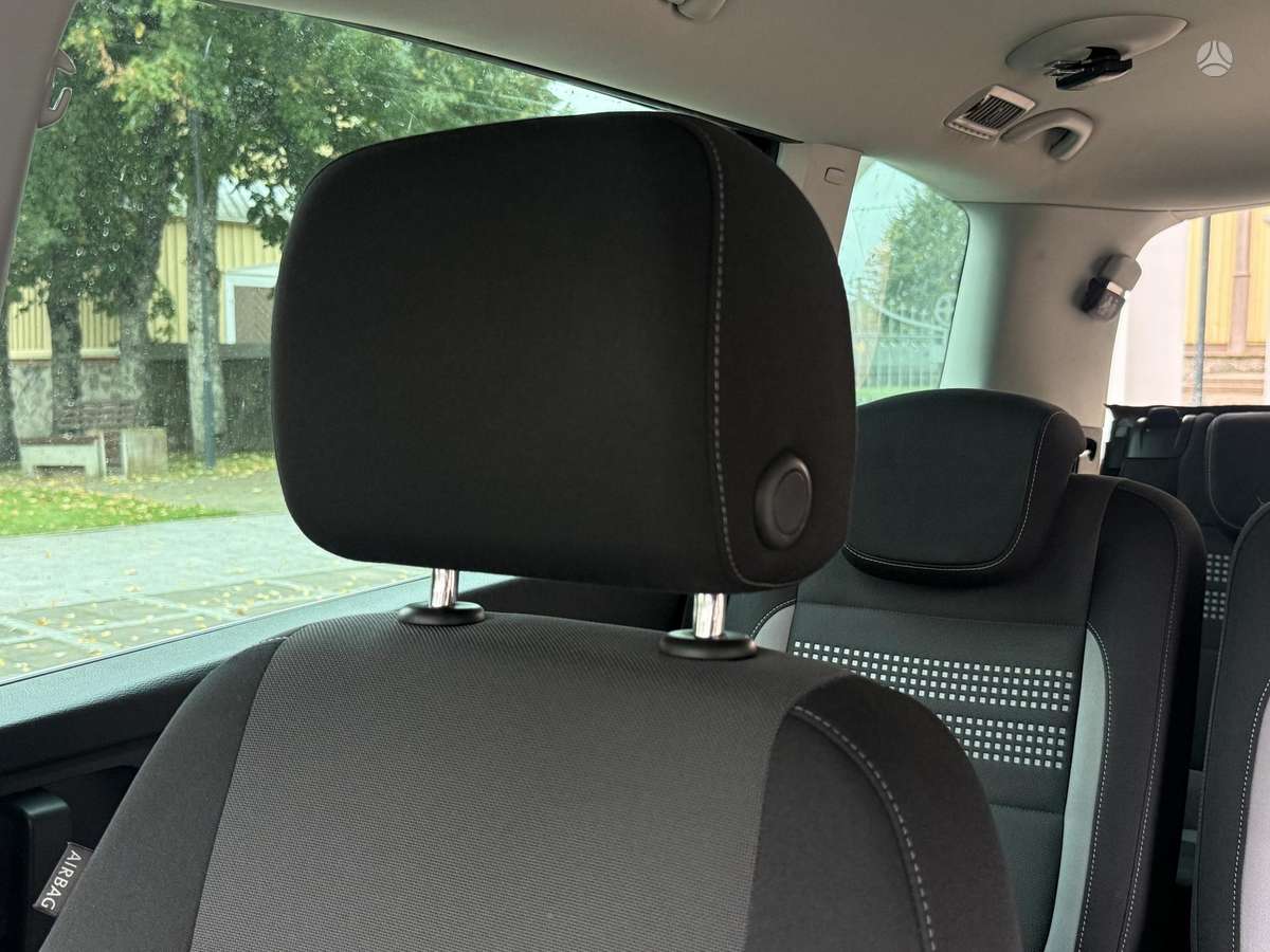 Volkswagen Sharan 2013 — photo 26