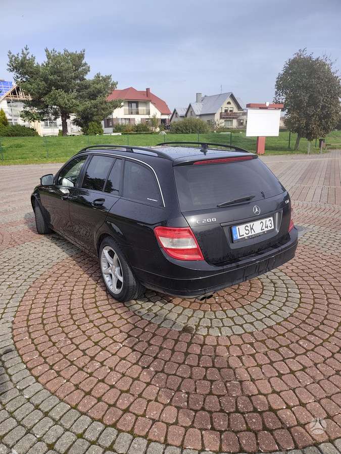 Mercedes-Benz C200 2008 — салон