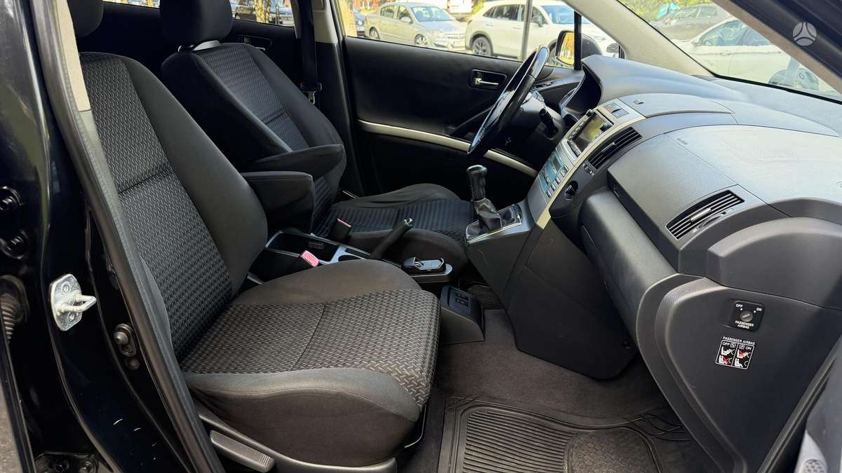 Toyota Corolla 2009 — photo 18