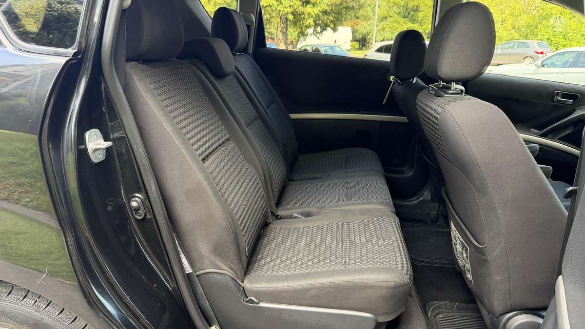 Toyota Corolla 2009 — photo 21
