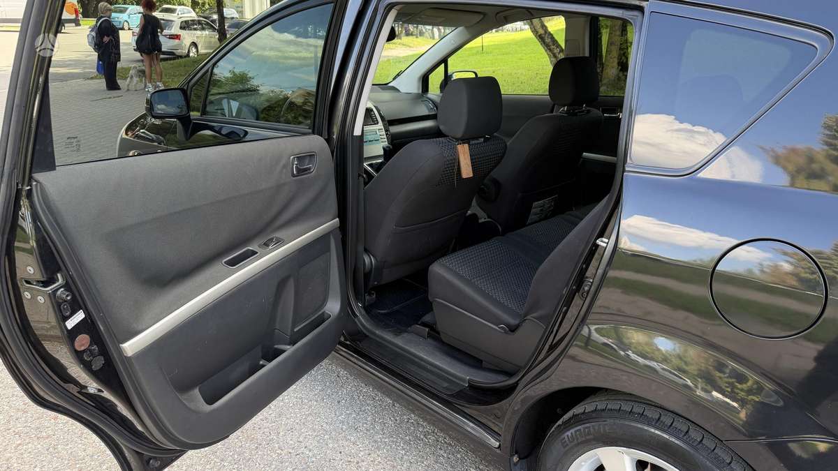 Toyota Corolla 2009 — photo 22