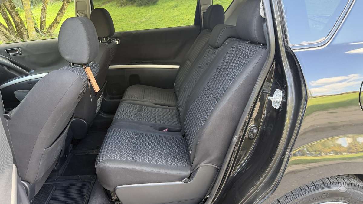 Toyota Corolla 2009 — photo 23