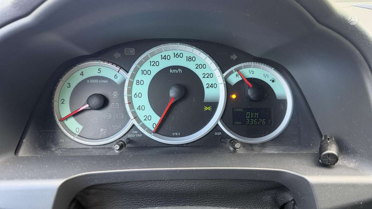Toyota Corolla 2009 — photo 25