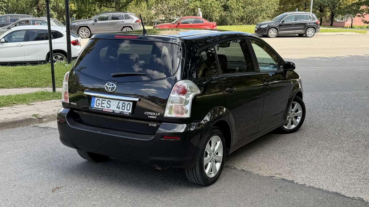 Toyota Corolla 2009 — photo 7