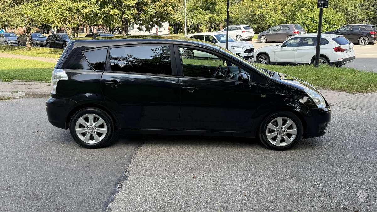 Toyota Corolla 2009 — photo 9