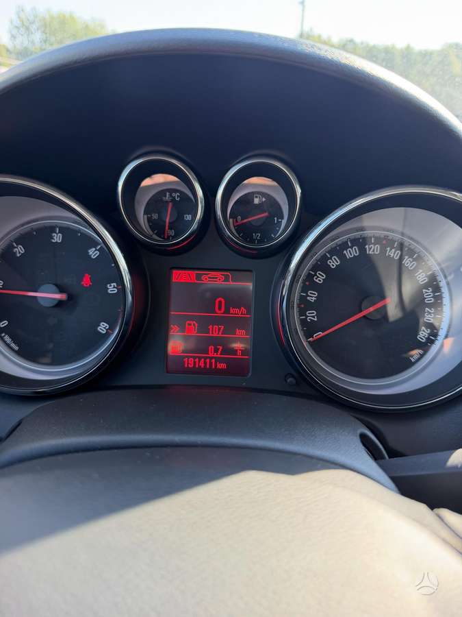 Opel Astra 2015 — photo 7