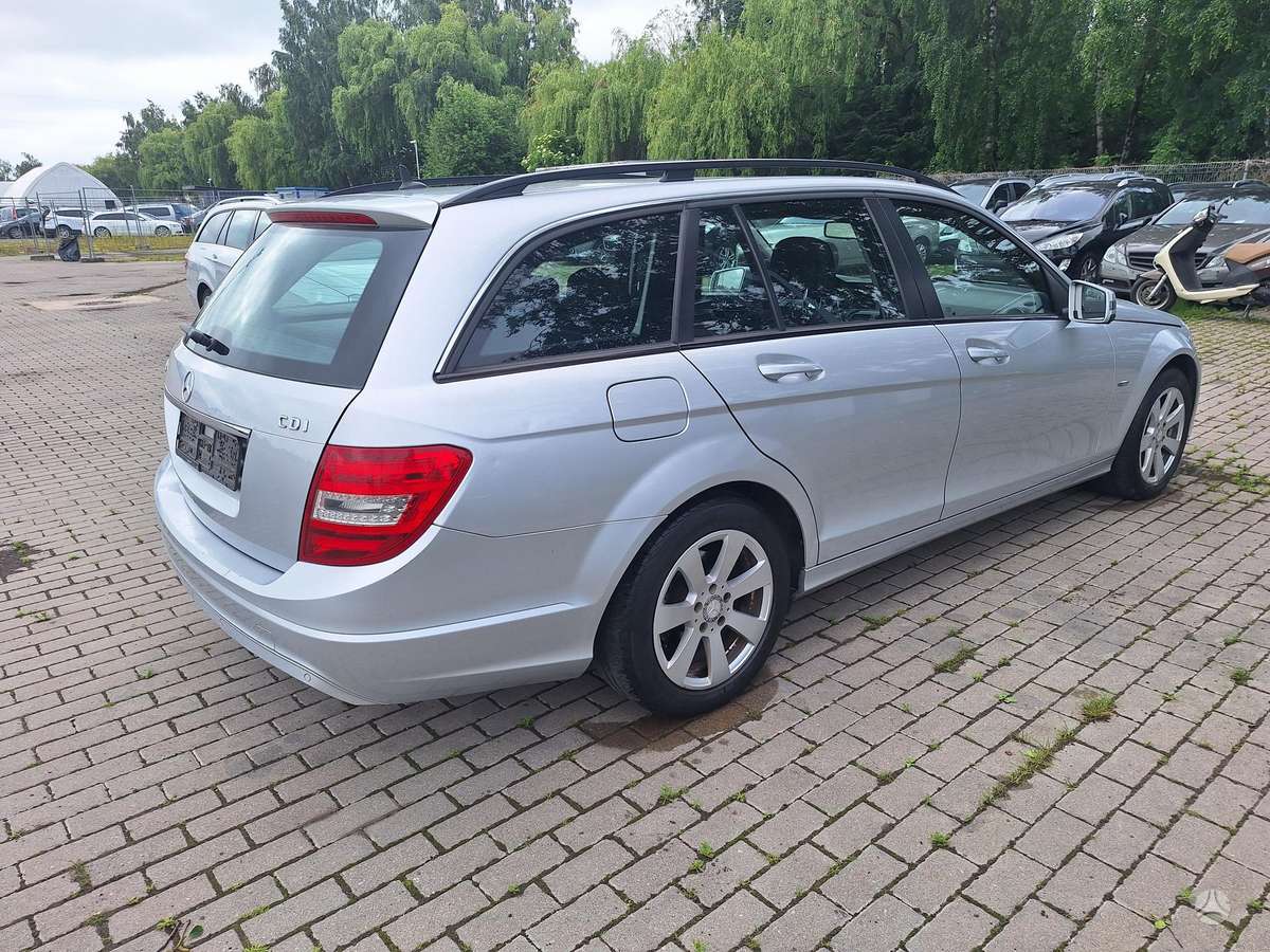 Mercedes-Benz C200 2012 — photo 6