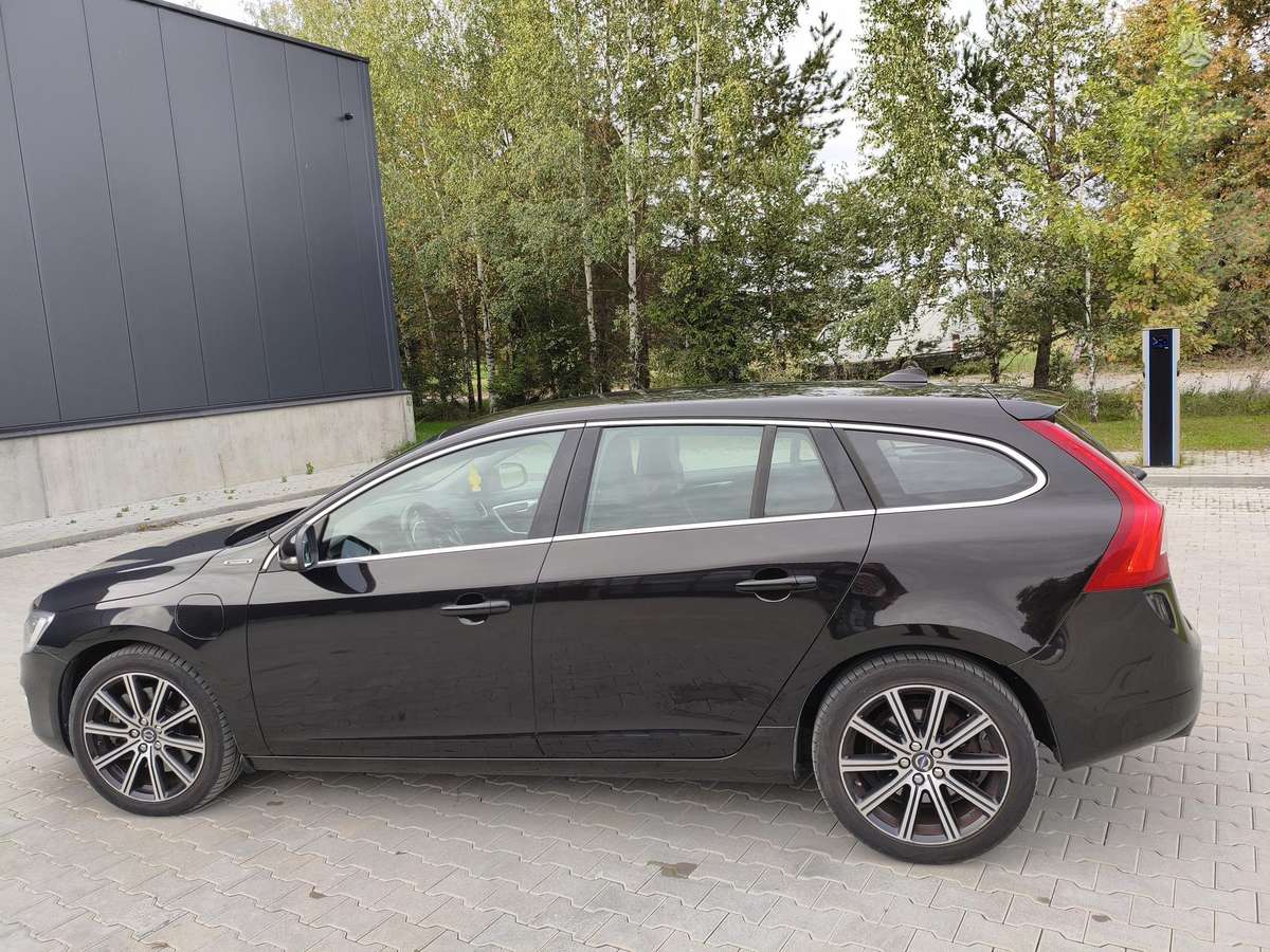 Volvo V60, 2015
