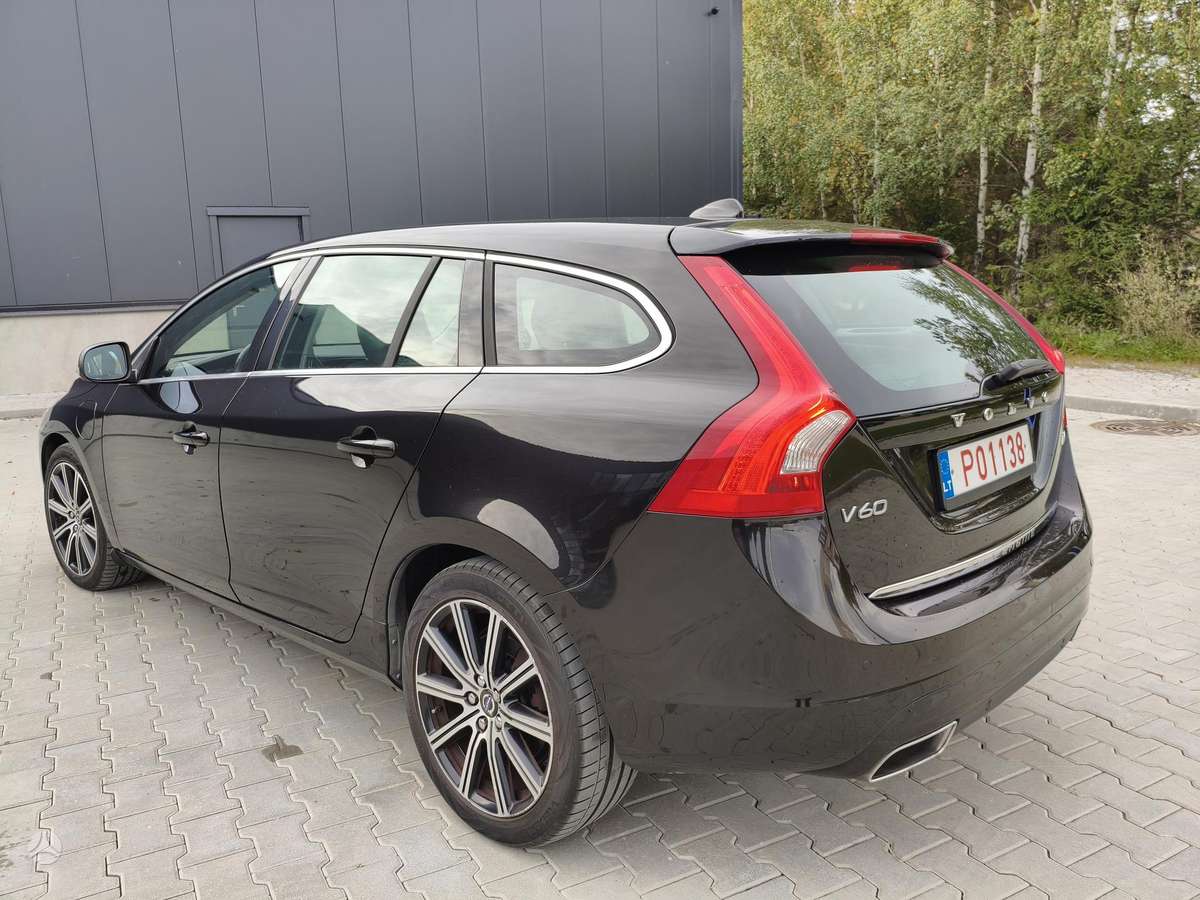 Volvo V60 2015 — photo 6