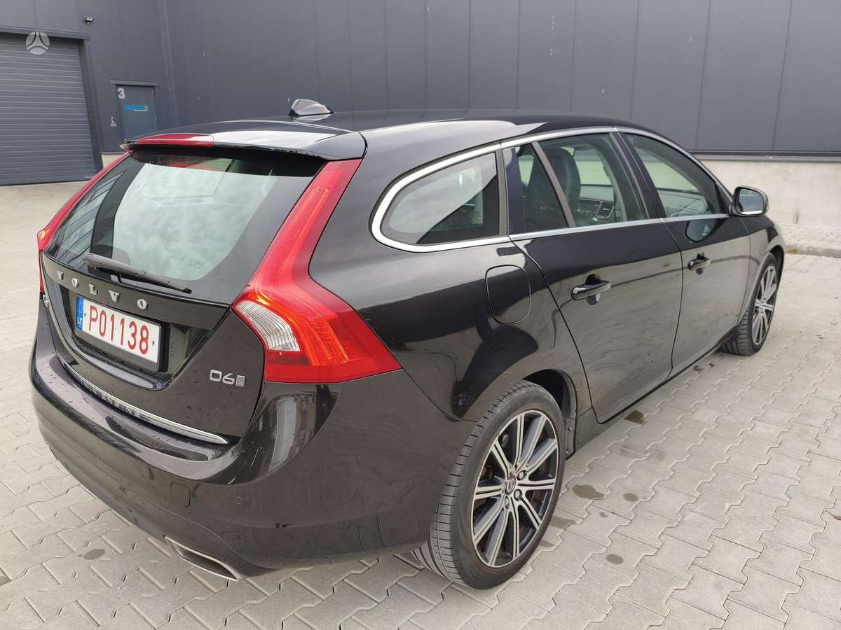 Volvo V60 2015 — photo 7