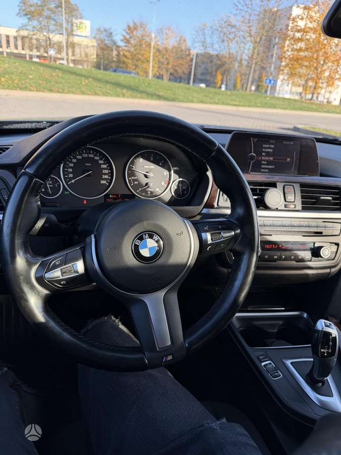 BMW 318 2013 — photo 10