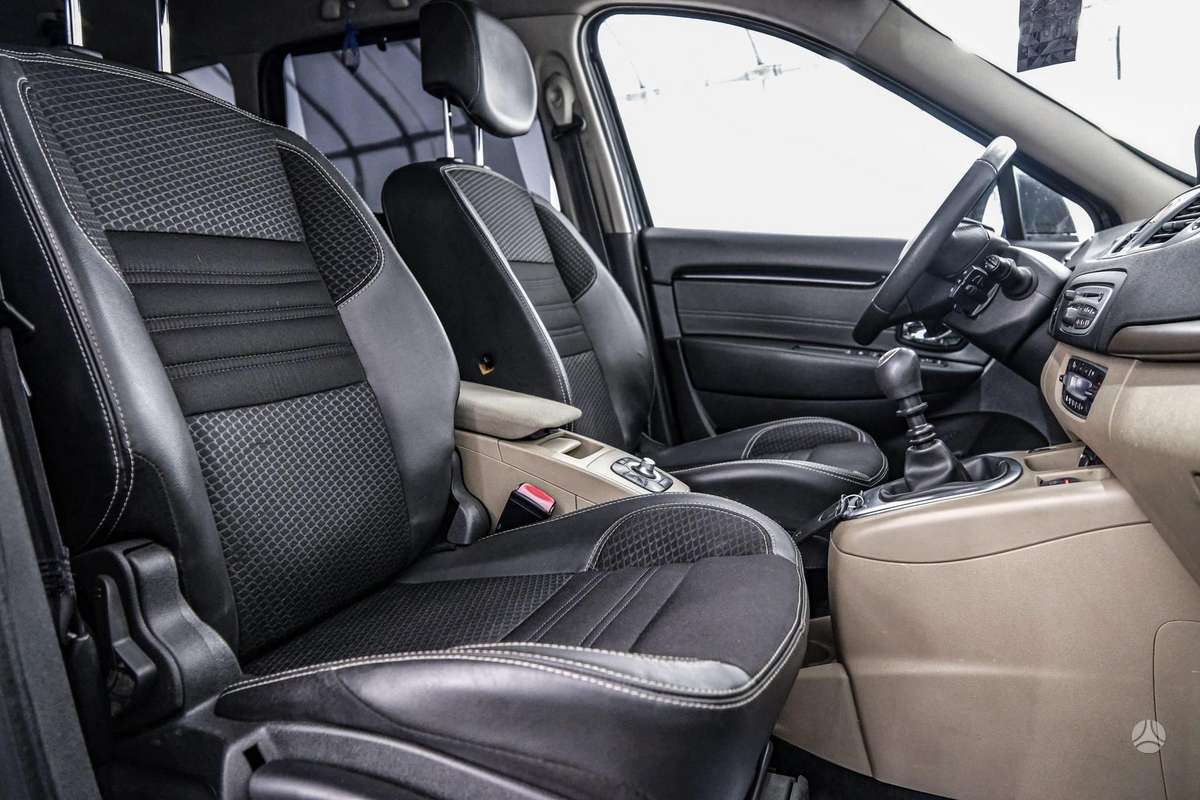 Renault Scenic 2011 — photo 12