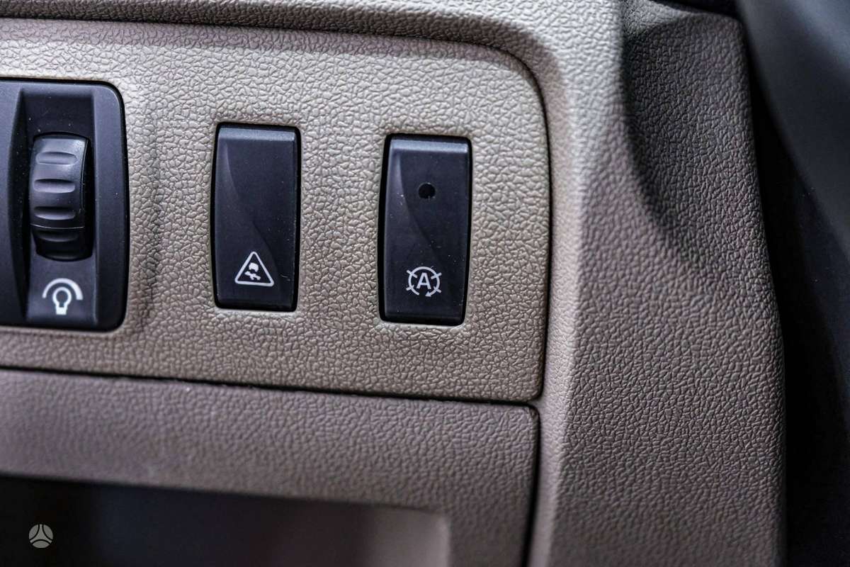 Renault Scenic 2011 — photo 14