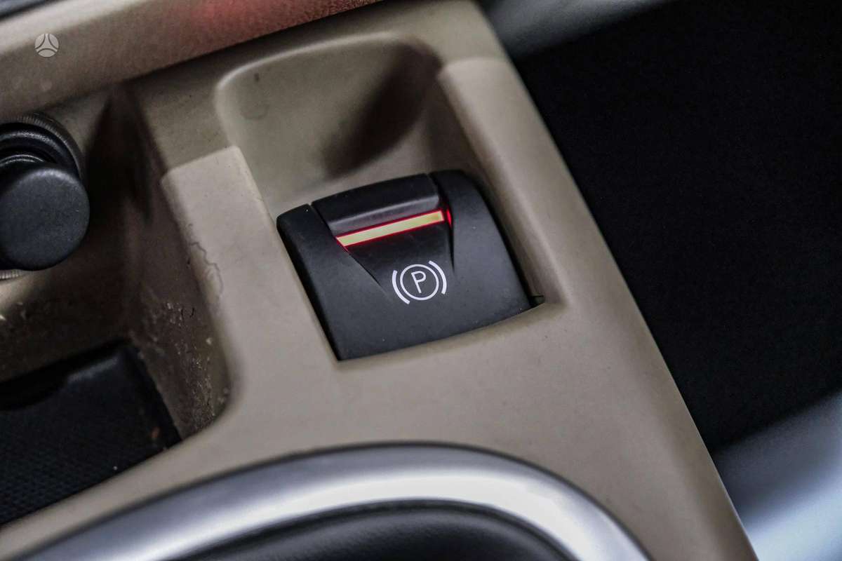 Renault Scenic 2011 — photo 24