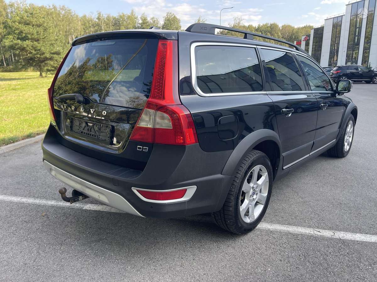 Volvo XC70 2010 — photo 13